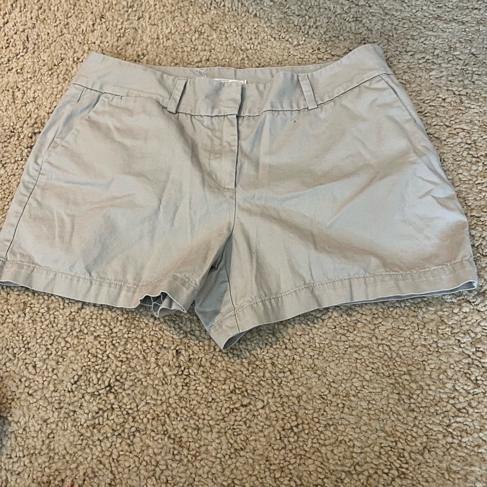 And Taylor khaki shorts